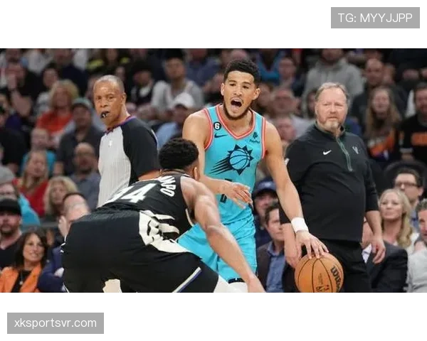 布克突破拉开与对手差距 三分命中率显著提升球队进攻效率